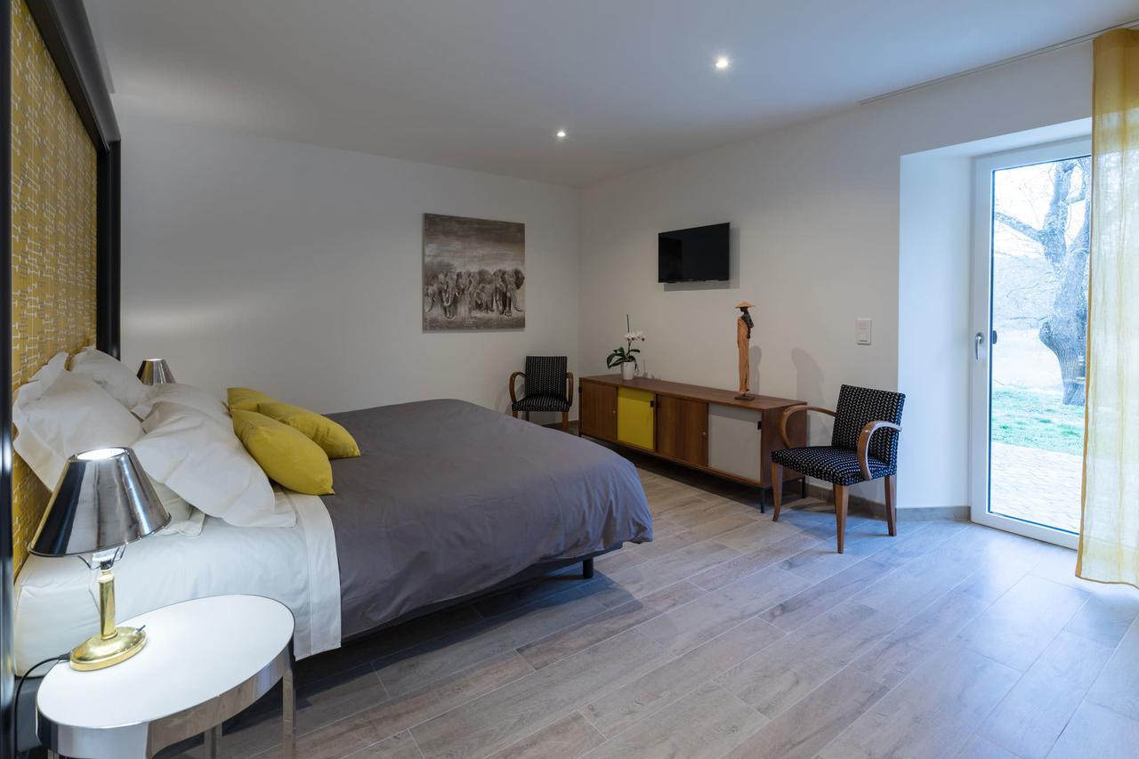 Hotel Chut ! C'Est Ici Venelles Zewnętrze zdjęcie