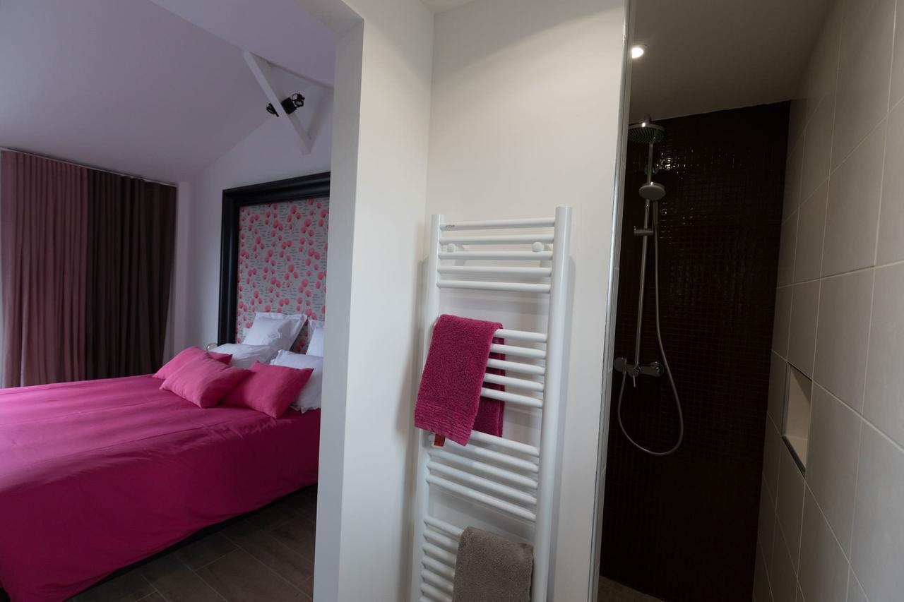 Hotel Chut ! C'Est Ici Venelles Zewnętrze zdjęcie