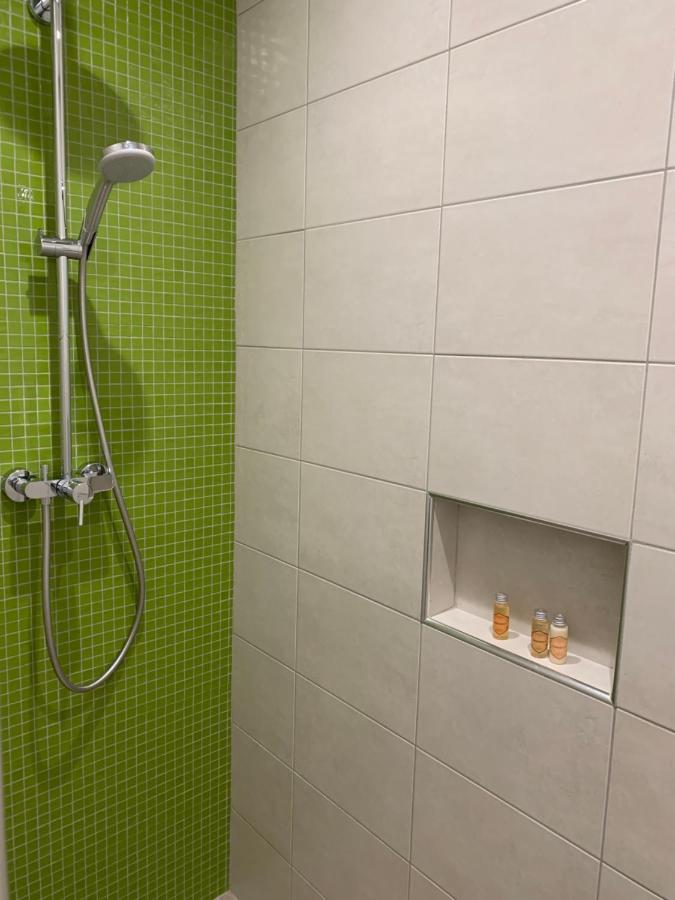 Hotel Chut ! C'Est Ici Venelles Zewnętrze zdjęcie